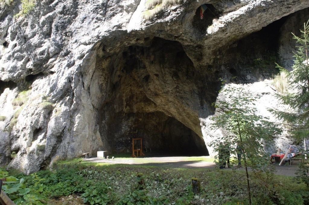 Pestera Poarta lui Ionele