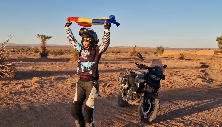 women-world-motorcycle-travellers-claudia-palfi