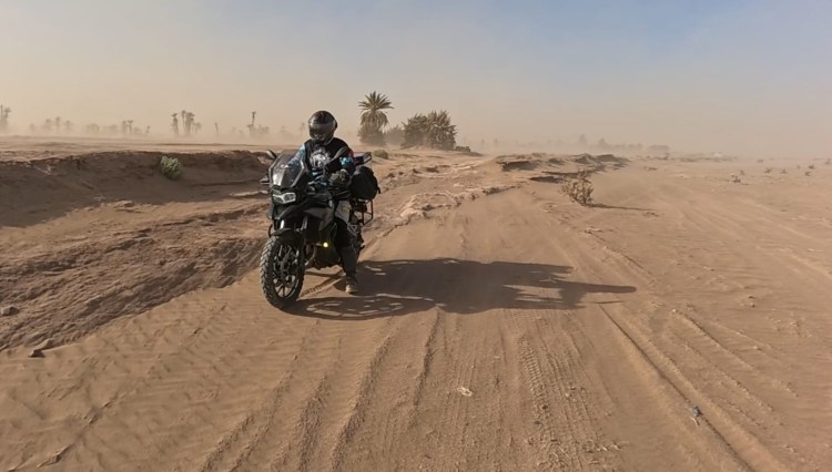 women-motorcycle-riders-claudia-palfi